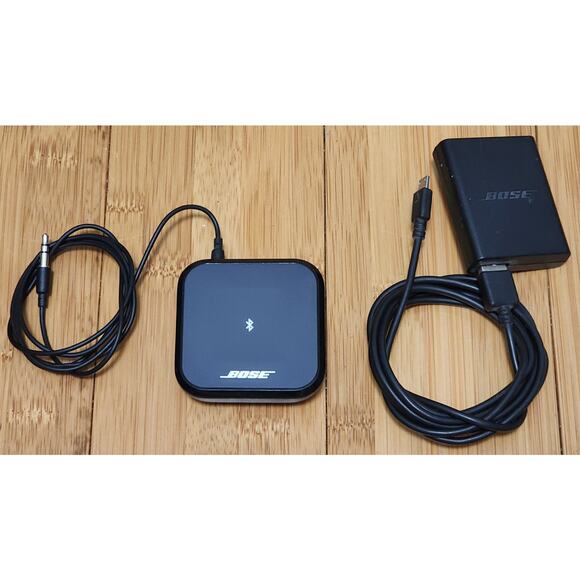 Bose Bluetooth Audio Adapter w/ Cables And Accessories – 418048 – Used – TESTED